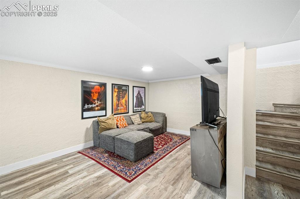 Image 16 of 29: Living Room