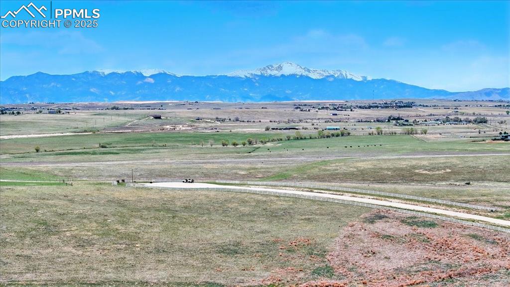 Image 14 of 16: View