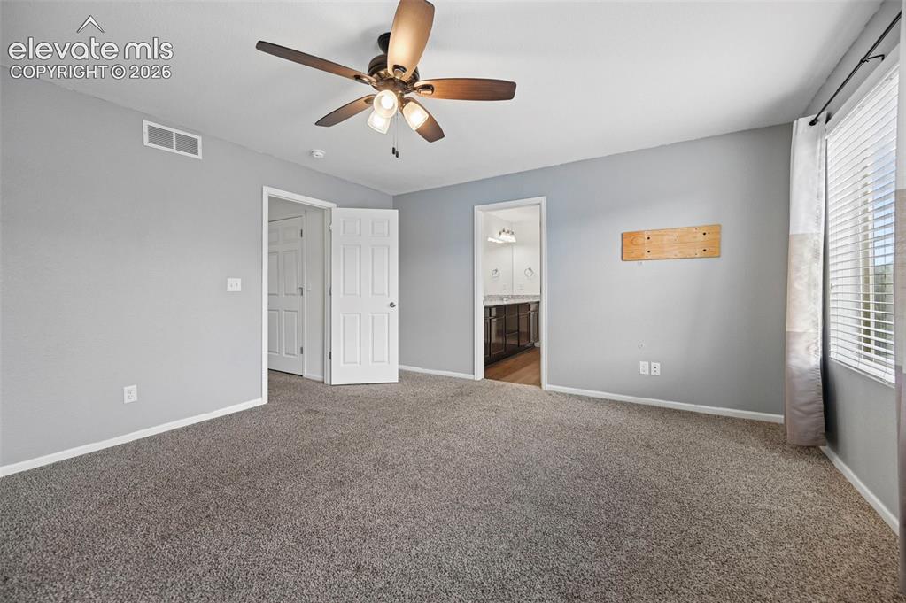 Image 19 of 48: Bedroom