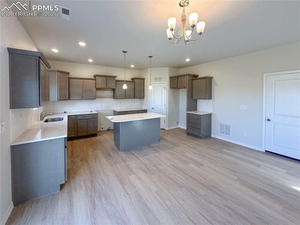 Image 4 of 30: Kitchen