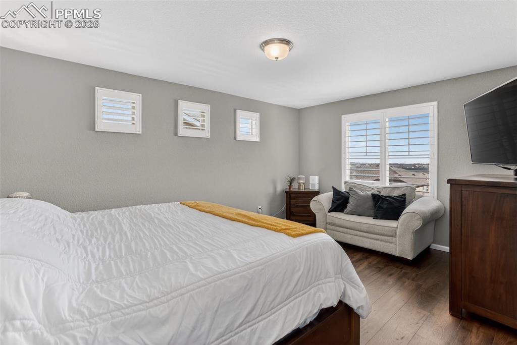 Image 22 of 40: Master Bedroom