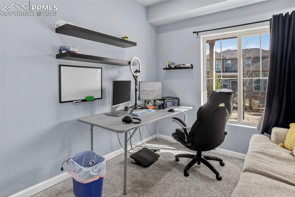 Image 35 of 40: Bedroom