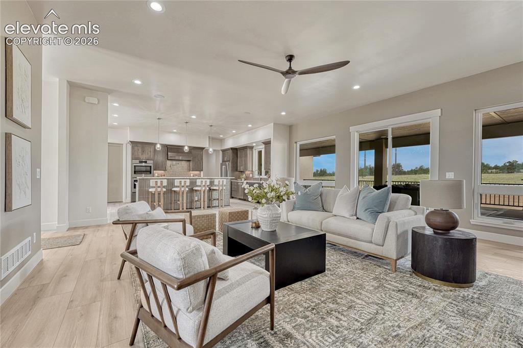 Image 12 of 49: A fantastic space!
