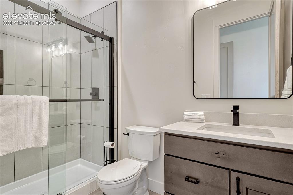 Image 33 of 49: ...also has an adjoining 3/4 bath.
