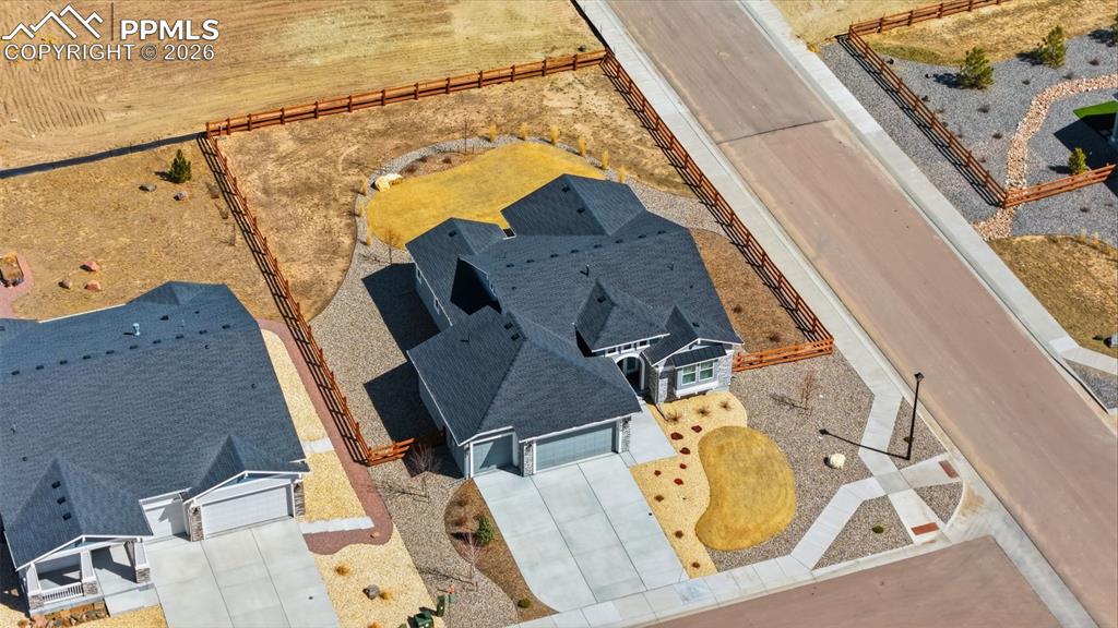 Image 41 of 48: Aerial view highlighting property location, large lot, and picturesque Colo