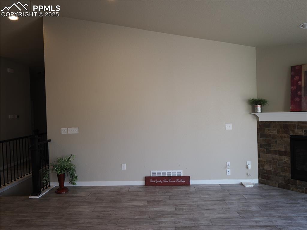 Image 13 of 39: Living Room