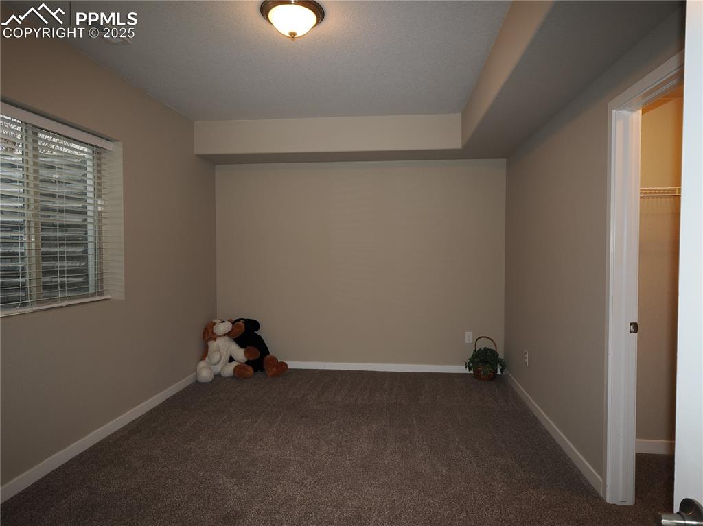 Image 30 of 39: Laundry