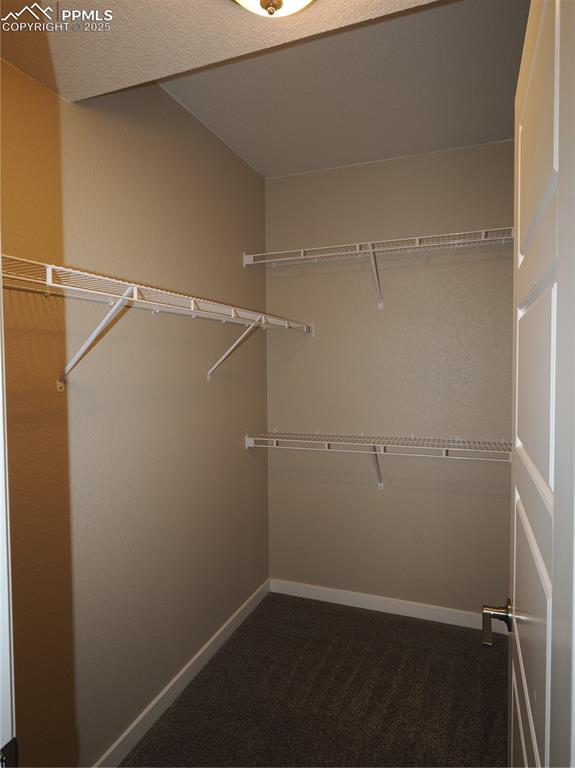 Image 31 of 39: Closet