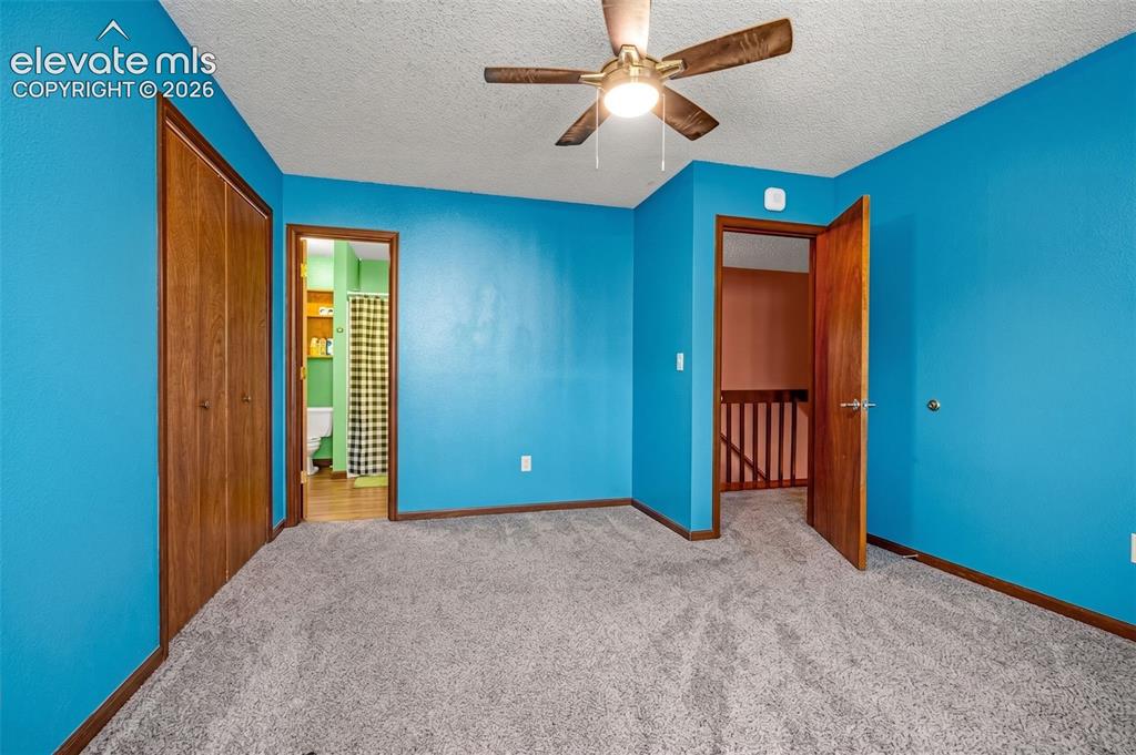 Image 11 of 32: Bedroom