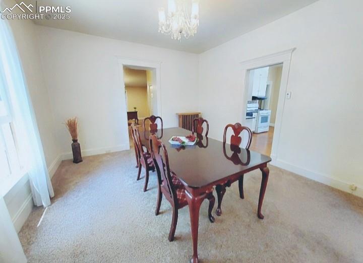 Image 12 of 38: Dining Area