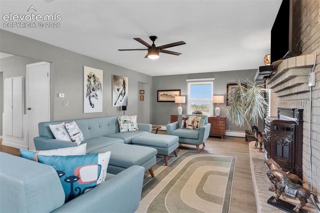 Image 14 of 46: Living Room
