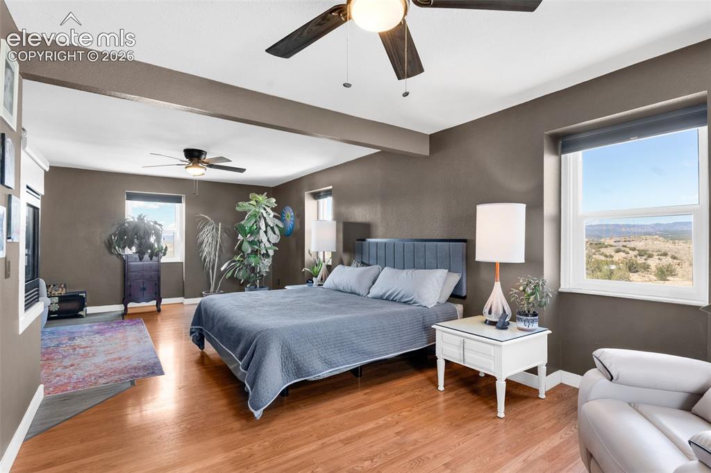 Image 16 of 46: Bedroom