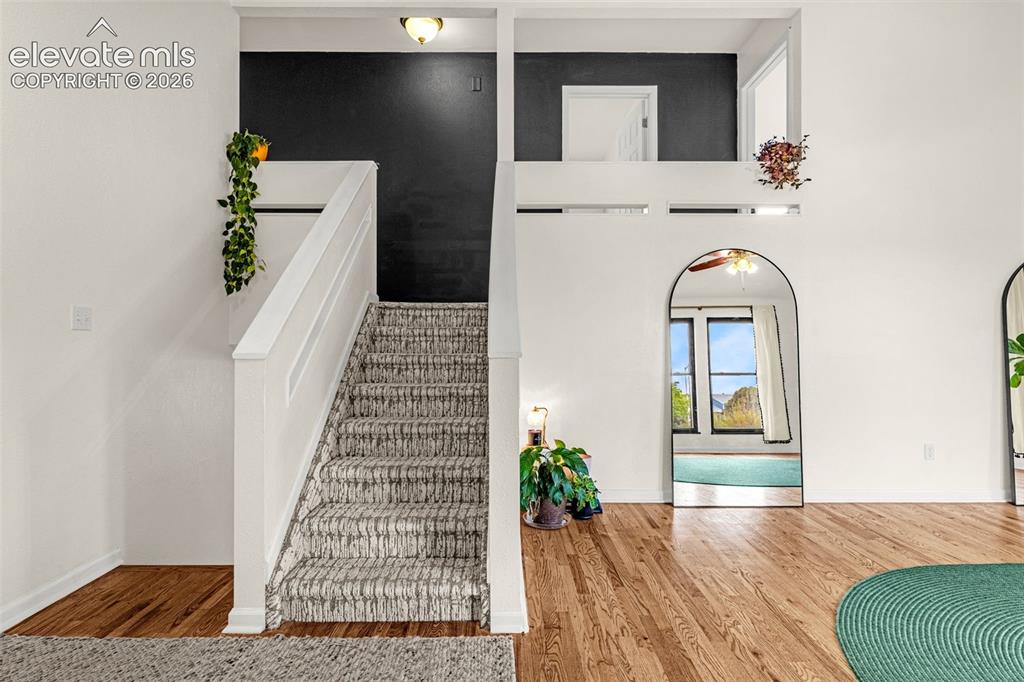 Image 11 of 50: Entrance Foyer
