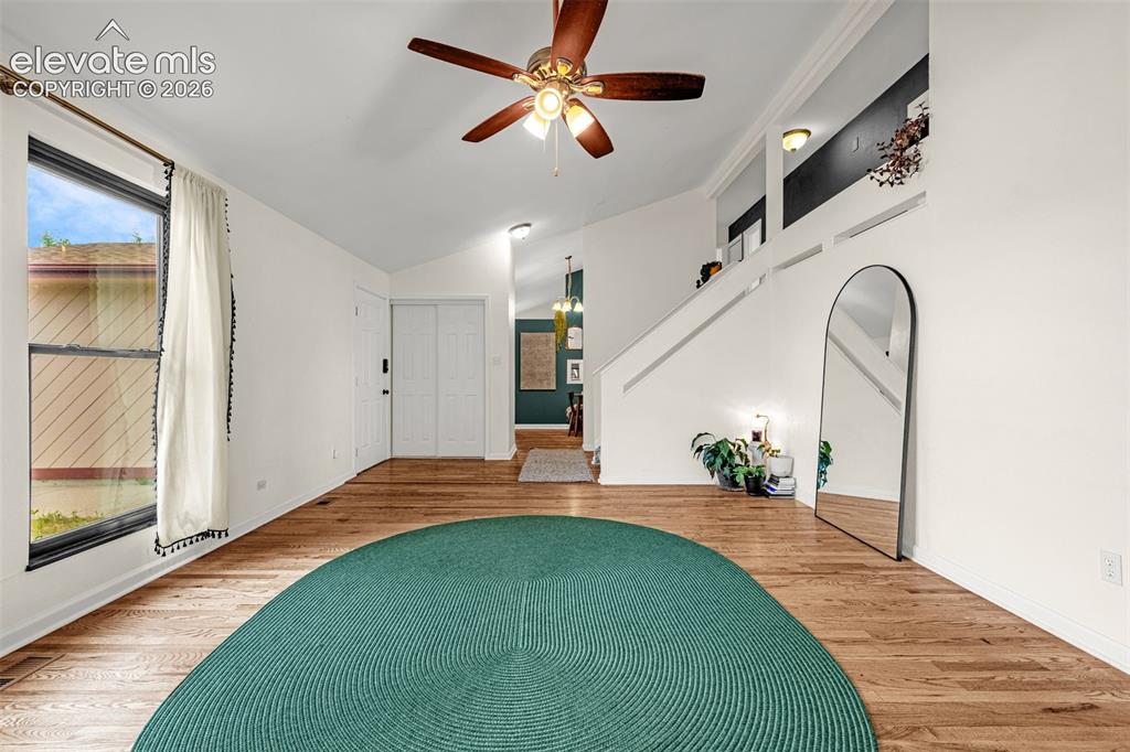 Image 9 of 50: Living Room
