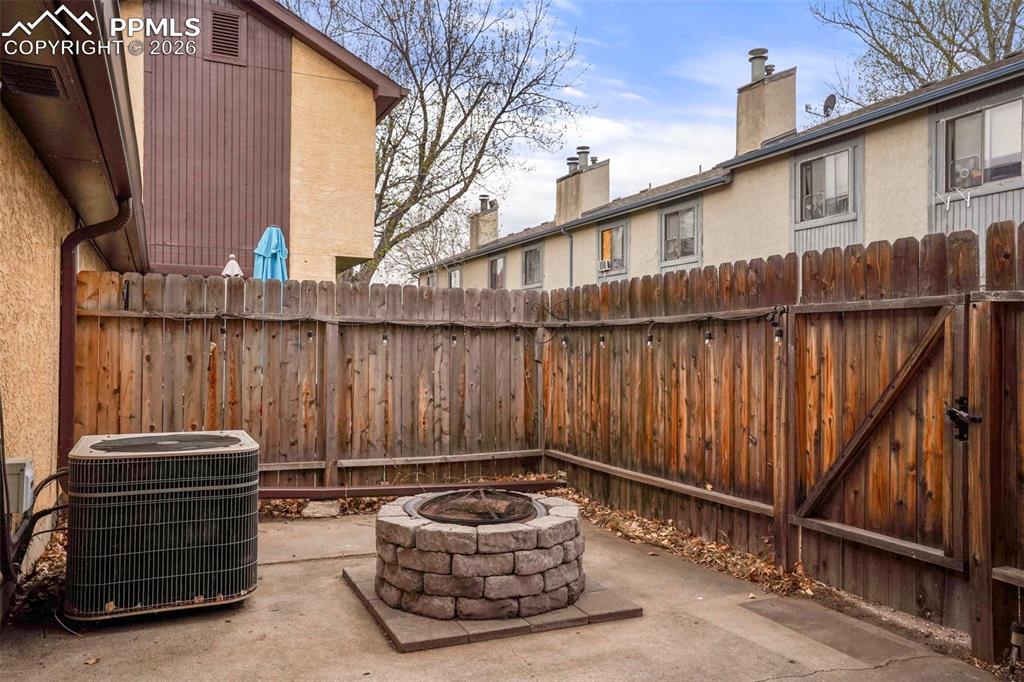 Image 20 of 30: Patio