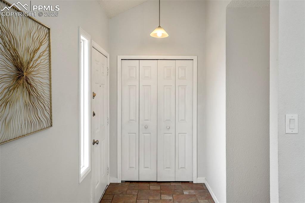 Image 8 of 30: Entry