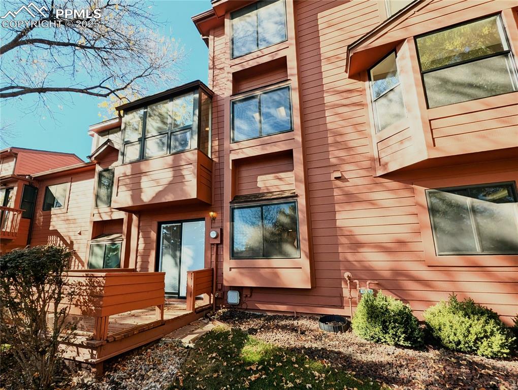 Image 23 of 28: Back of Structure