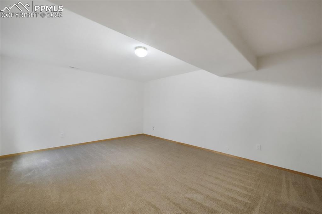Image 41 of 50: Bonus Room