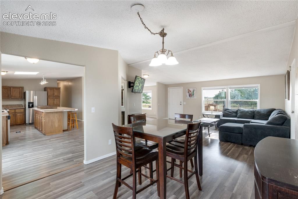 Image 12 of 49: Dining Area