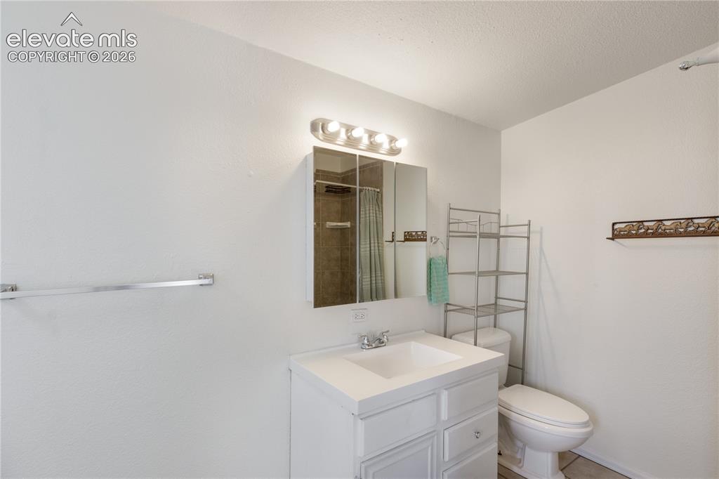 Image 19 of 49: Master Bathroom