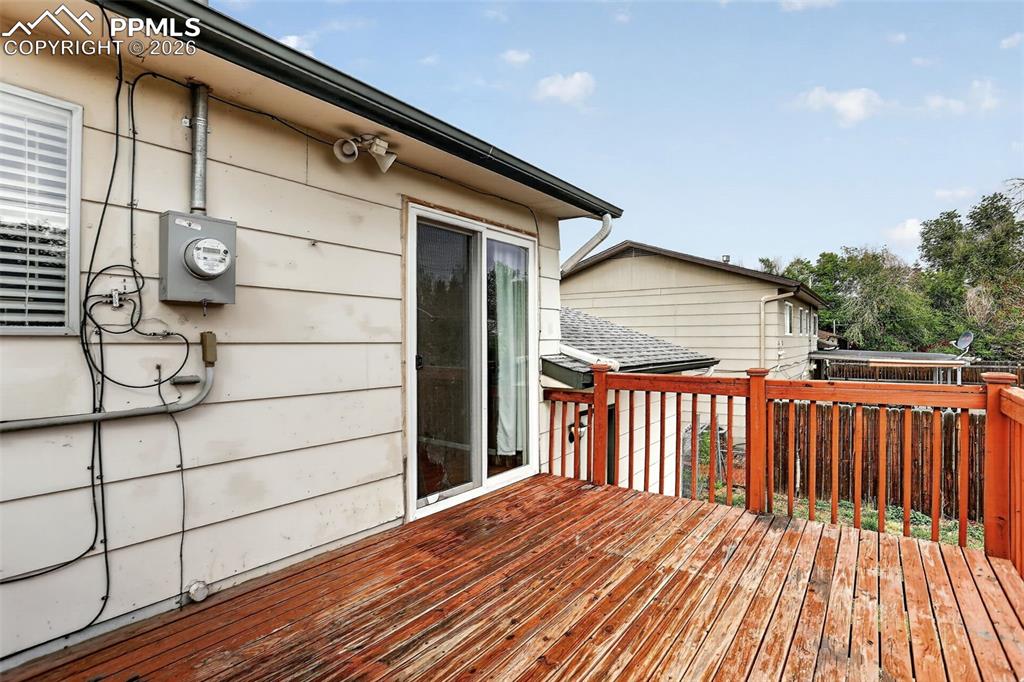 Image 39 of 44: Deck