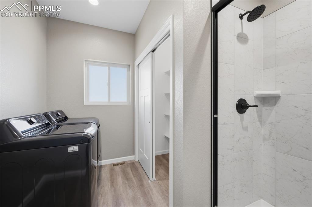 Image 22 of 35: Laundry