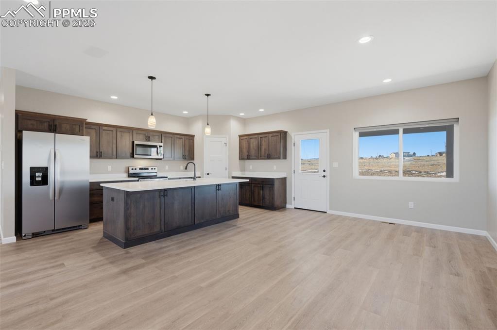 Image 8 of 35: Kitchen