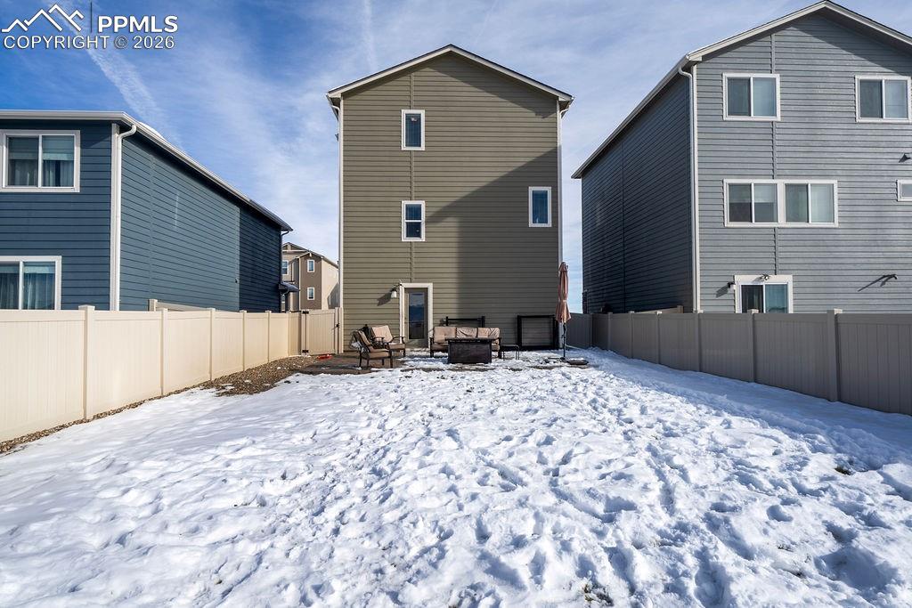 Image 3 of 32: Back of Structure