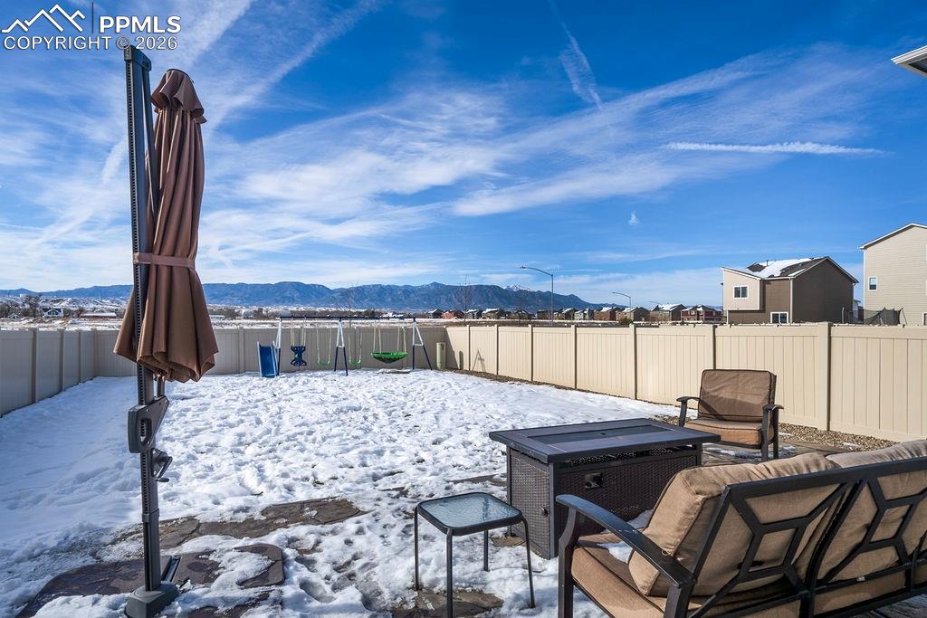 Image 5 of 32: Patio