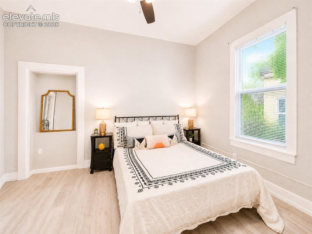 Image 17 of 42: Bedroom