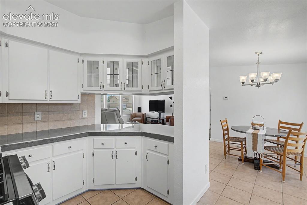 Image 15 of 29: Kitchen
