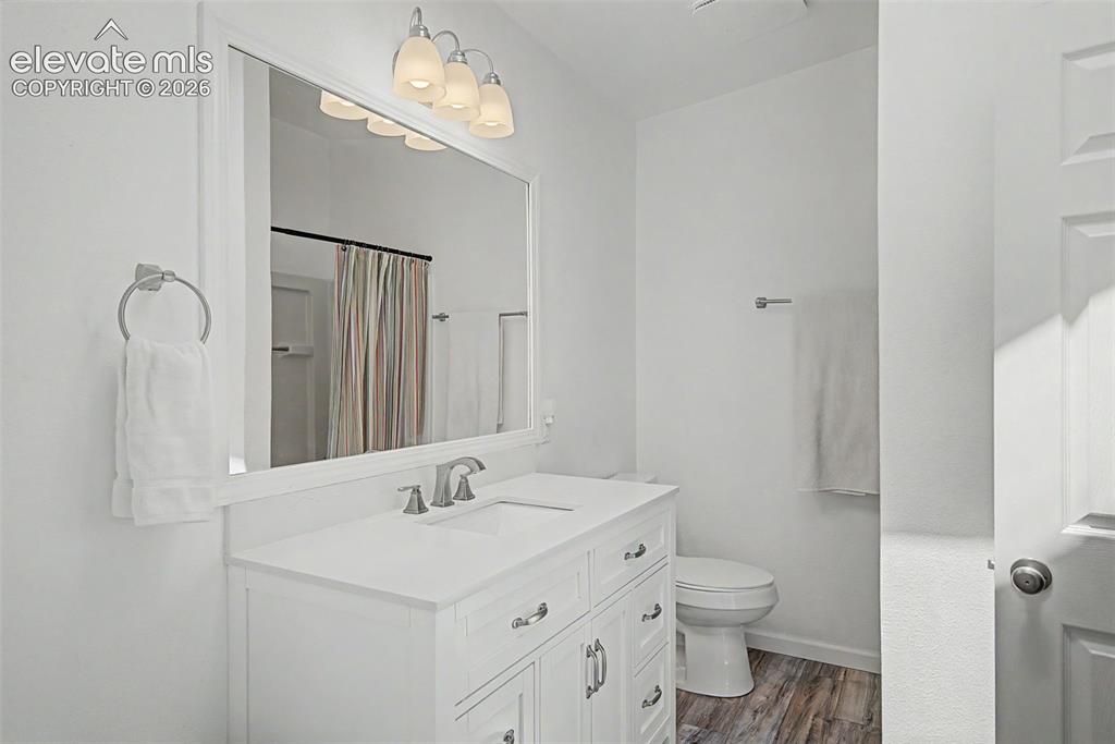 Image 21 of 29: Bathroom