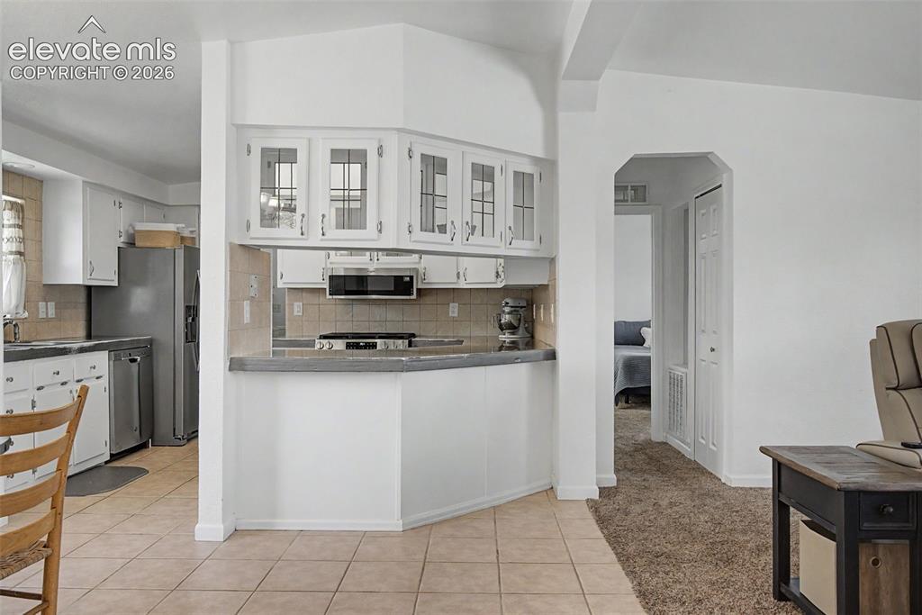 Image 9 of 29: Kitchen