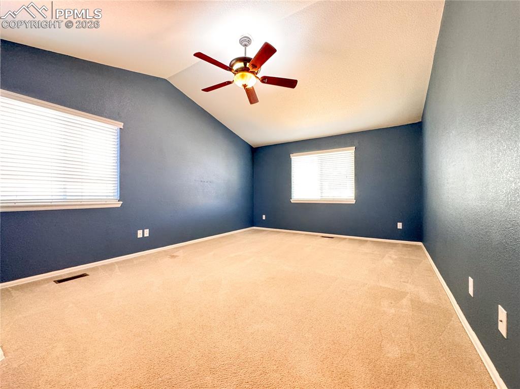 Image 21 of 50: Primary bedroom