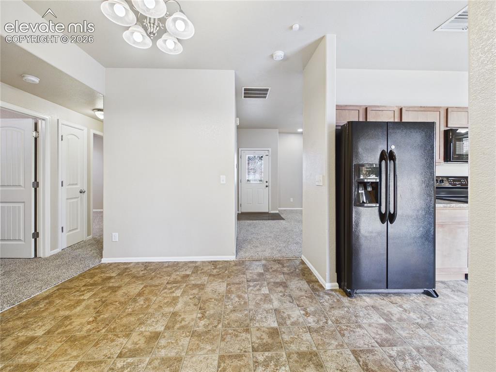 Image 8 of 31: Kitchen