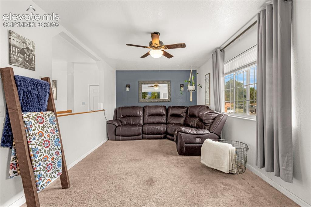 Image 7 of 31: Living Room