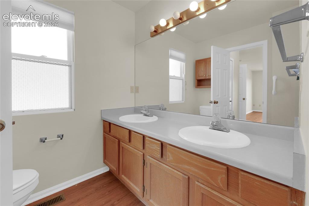 Image 16 of 33: Primary bathroom
