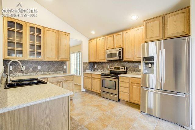 Image 4 of 48: Kitchen