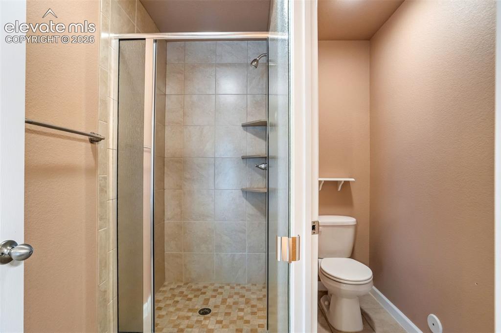 Image 49 of 50: Bathroom