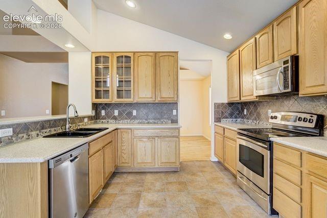 Image 5 of 48: Kitchen