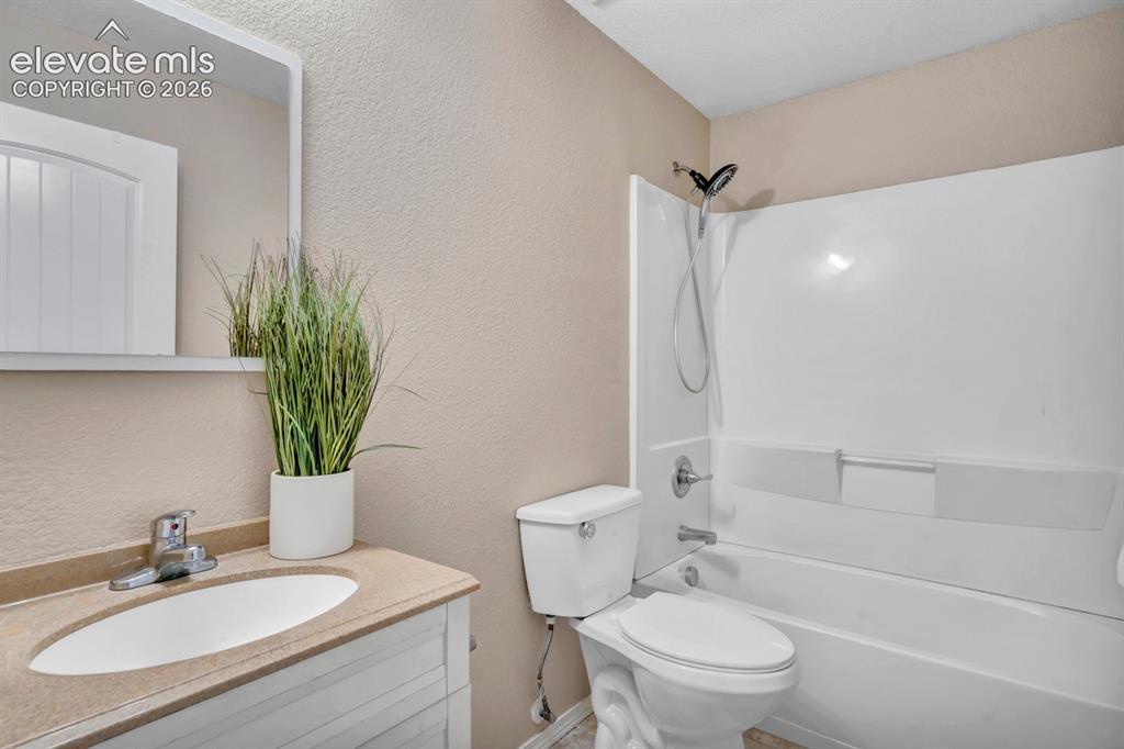 Image 31 of 46: Basement Bathroom