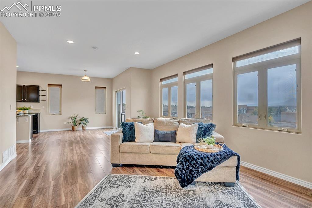 Image 4 of 41: Living Room