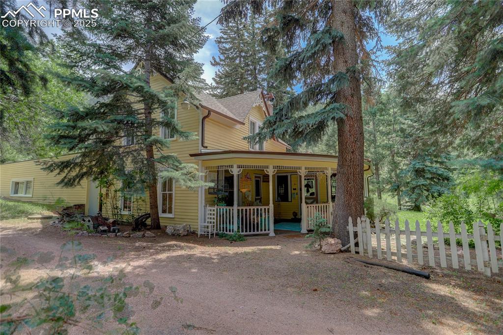 Caption: 59 acres with Historic Wellington House