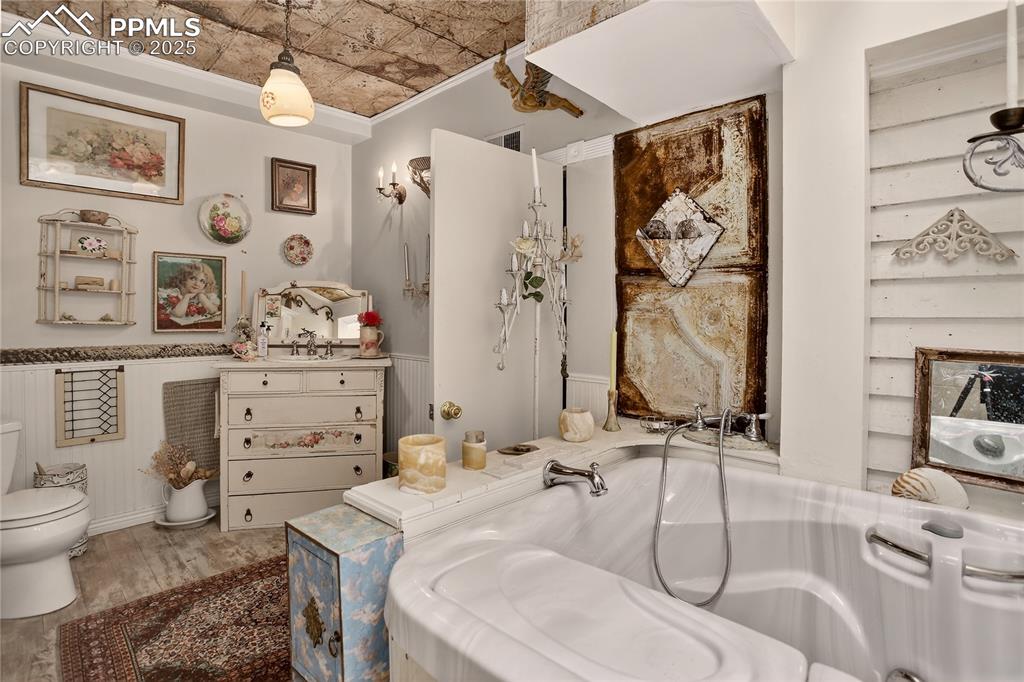 Image 32 of 41: Main bath w/ Sundance Spa