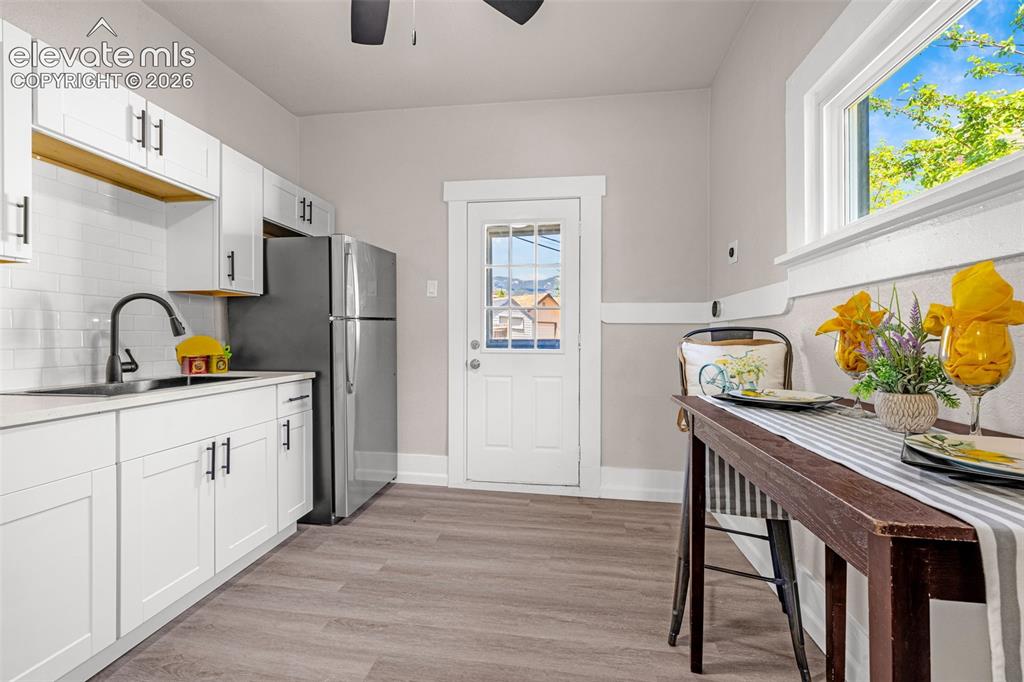 Image 8 of 22: Kitchen