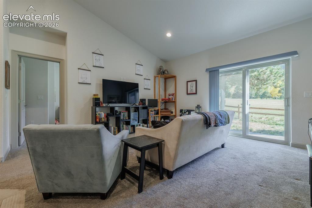 Image 7 of 16: Vaulted ceiling with recessed lighting