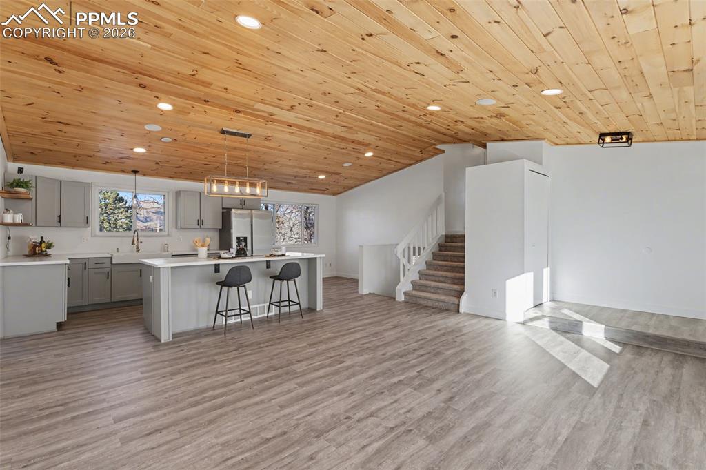 Image 5 of 31: Kitchen