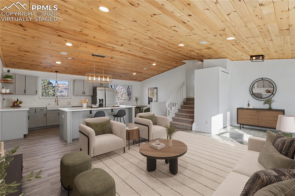 Image 6 of 31: Virtually Staged