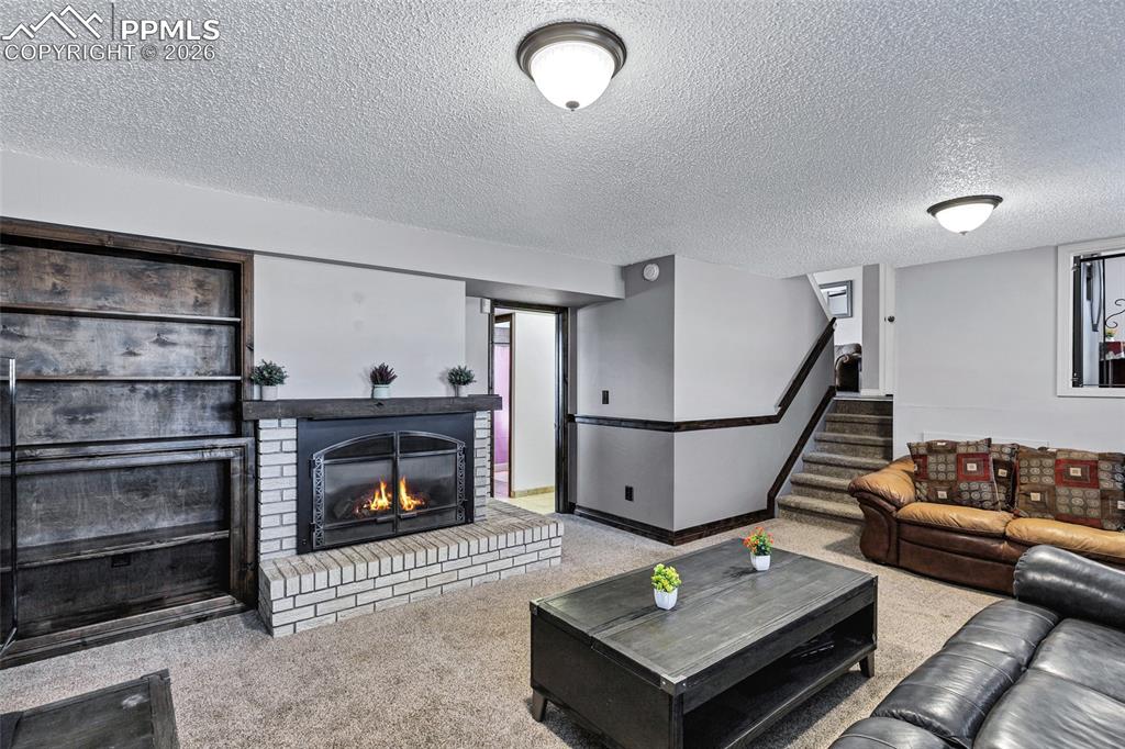 Image 13 of 36: Living Room