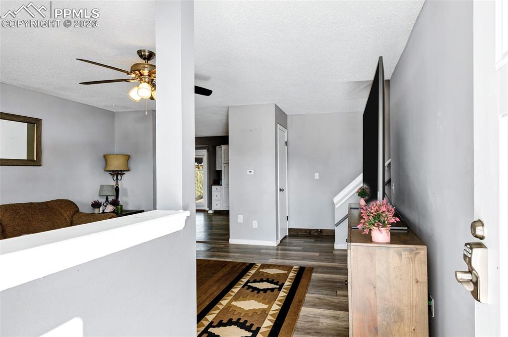 Image 3 of 36: Living Room